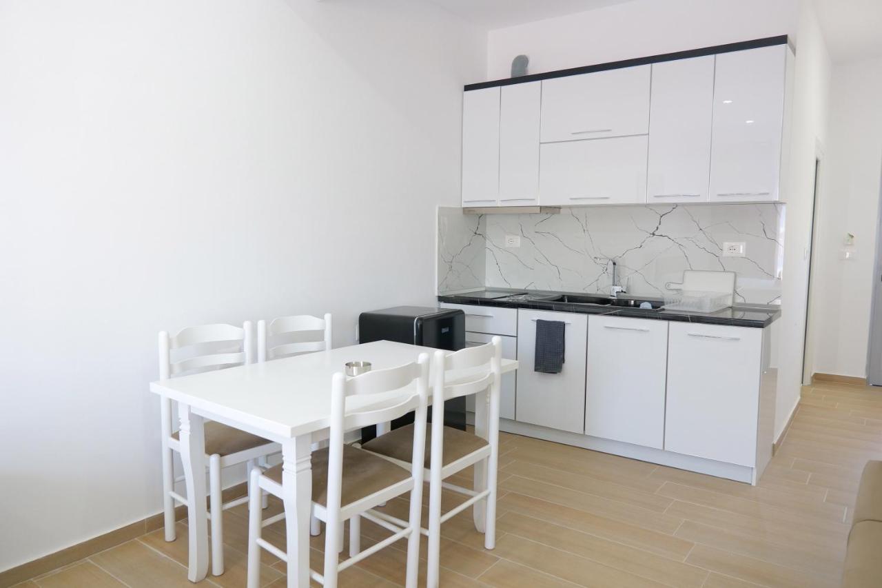 Iljo Apartments Ksamil Kültér fotó