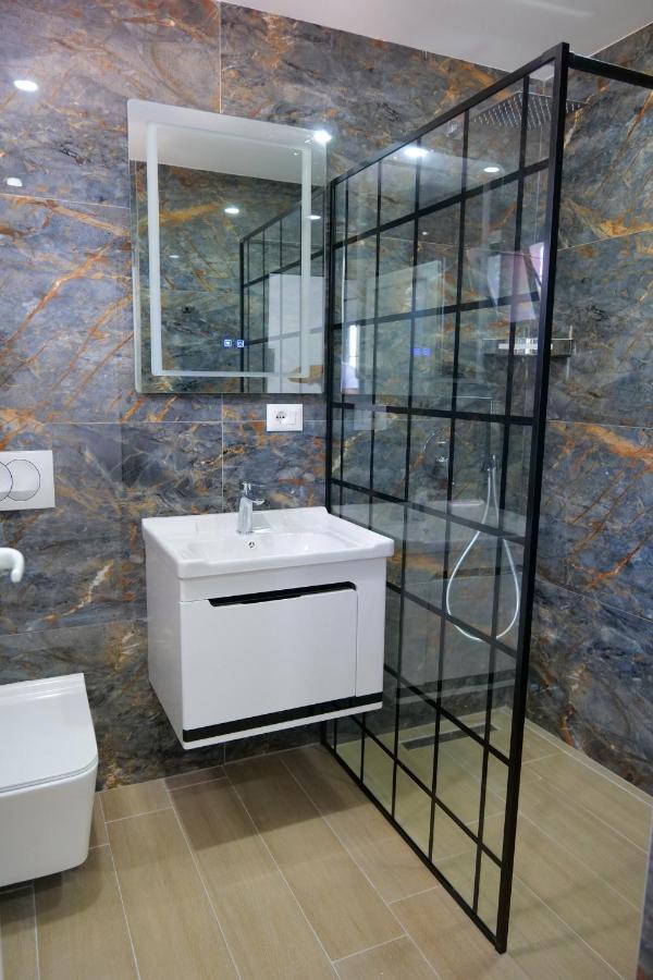 Iljo Apartments Ksamil Kültér fotó