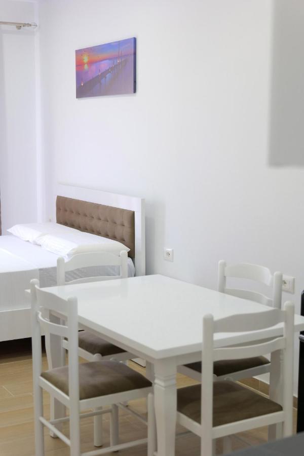 Iljo Apartments Ksamil Kültér fotó